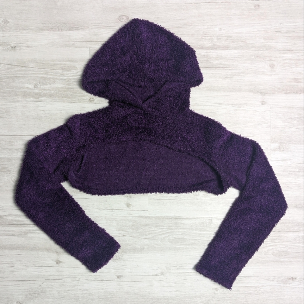 DW Fuzzy Hooded Shrug XS - S